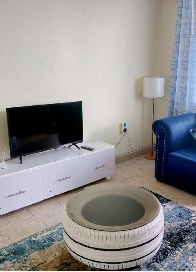 Rubi Apartment ナイバシャ エクステリア 写真
