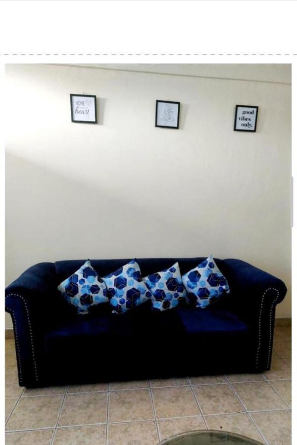 Rubi Apartment ナイバシャ エクステリア 写真