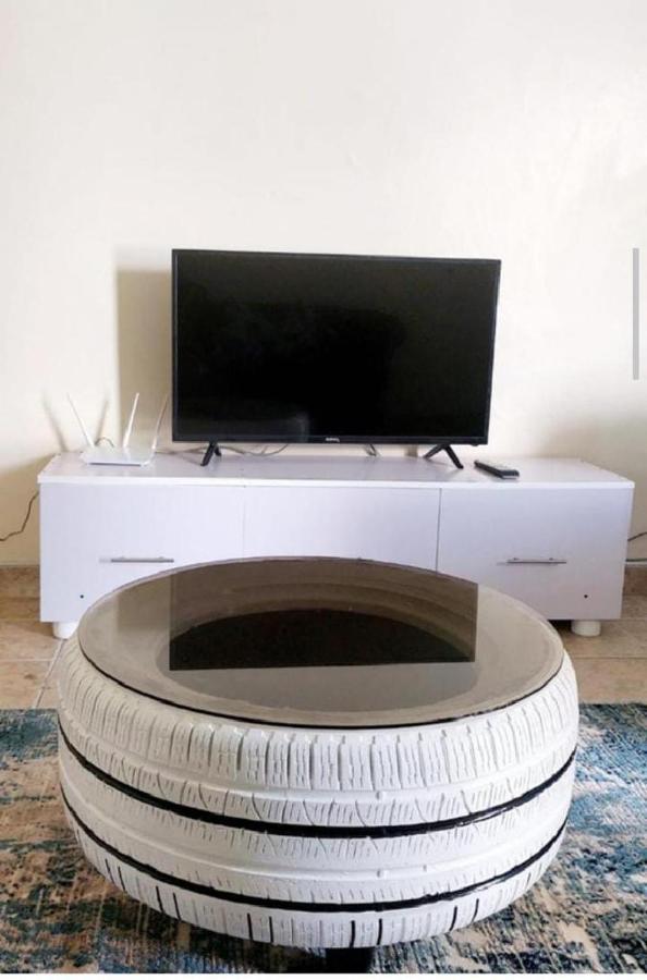 Rubi Apartment ナイバシャ エクステリア 写真
